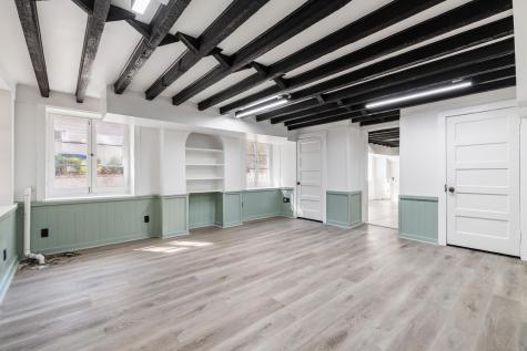 128 Wentworth Street Charleston SC 29401