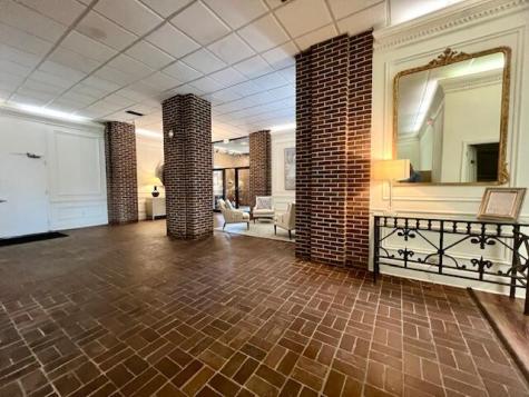 14 Lockwood Drive Charleston SC 29401
