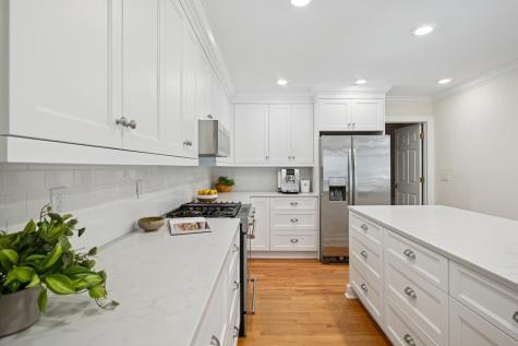 933 S Shem Drive Mount Pleasant SC 29464