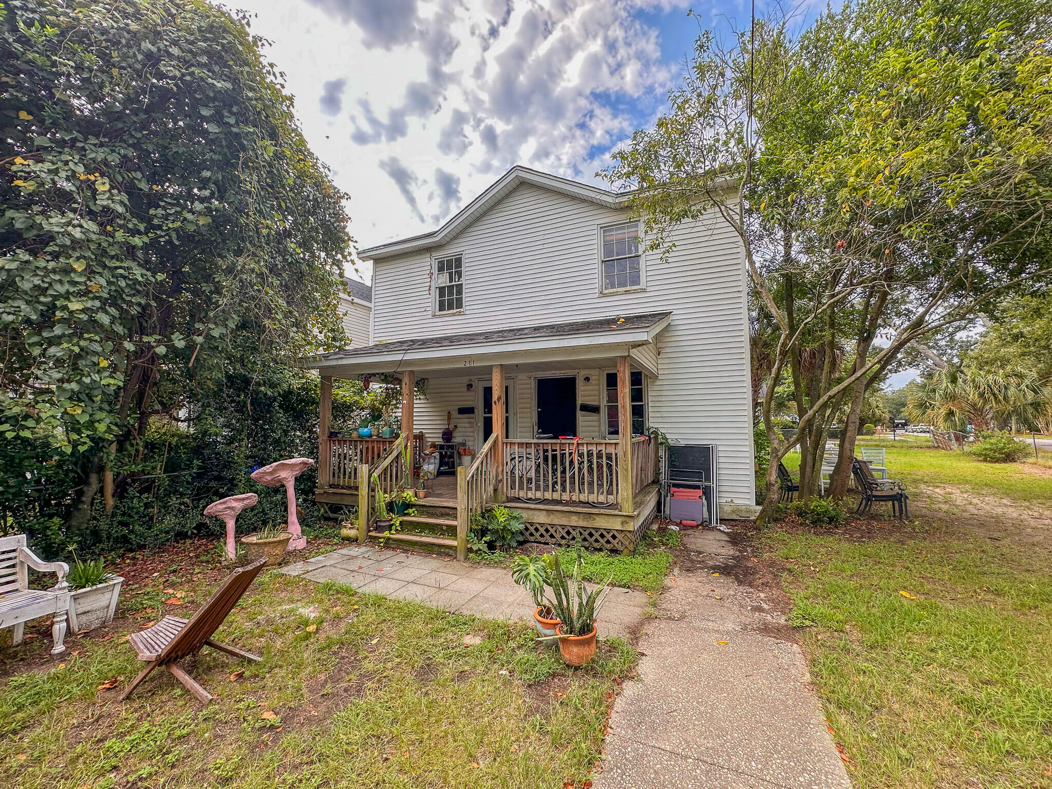 211 W Poplar Street Charleston SC 29403