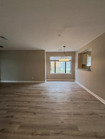 8483 Yadkin Circle North Charleston SC 29406