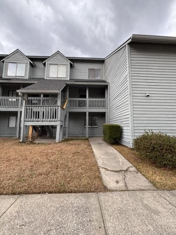 8483 Yadkin Circle North Charleston SC 29406