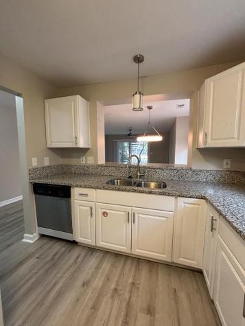 8483 Yadkin Circle North Charleston SC 29406