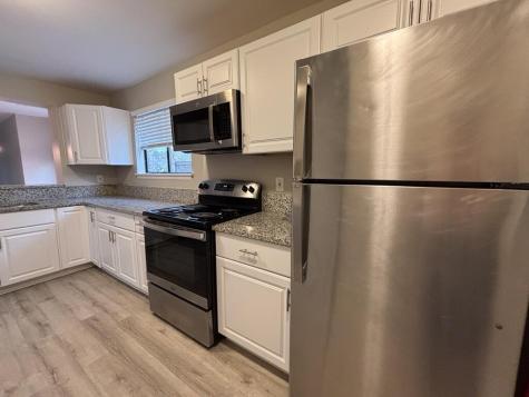 8483 Yadkin Circle North Charleston SC 29406