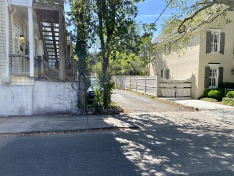 144 Queen Street Charleston SC 29401