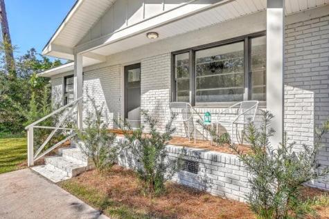 702 N Palmetto Street Summerville SC 29483
