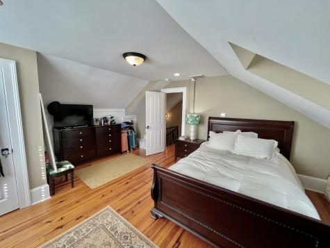 192 Wentworth Street Charleston SC 29401