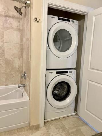 33 Calhoun Street Charleston SC 29401