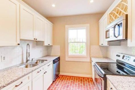 65 Vanderhorst Street Charleston SC 29403