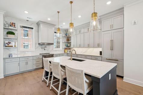 372 Broad Street Charleston SC 29401