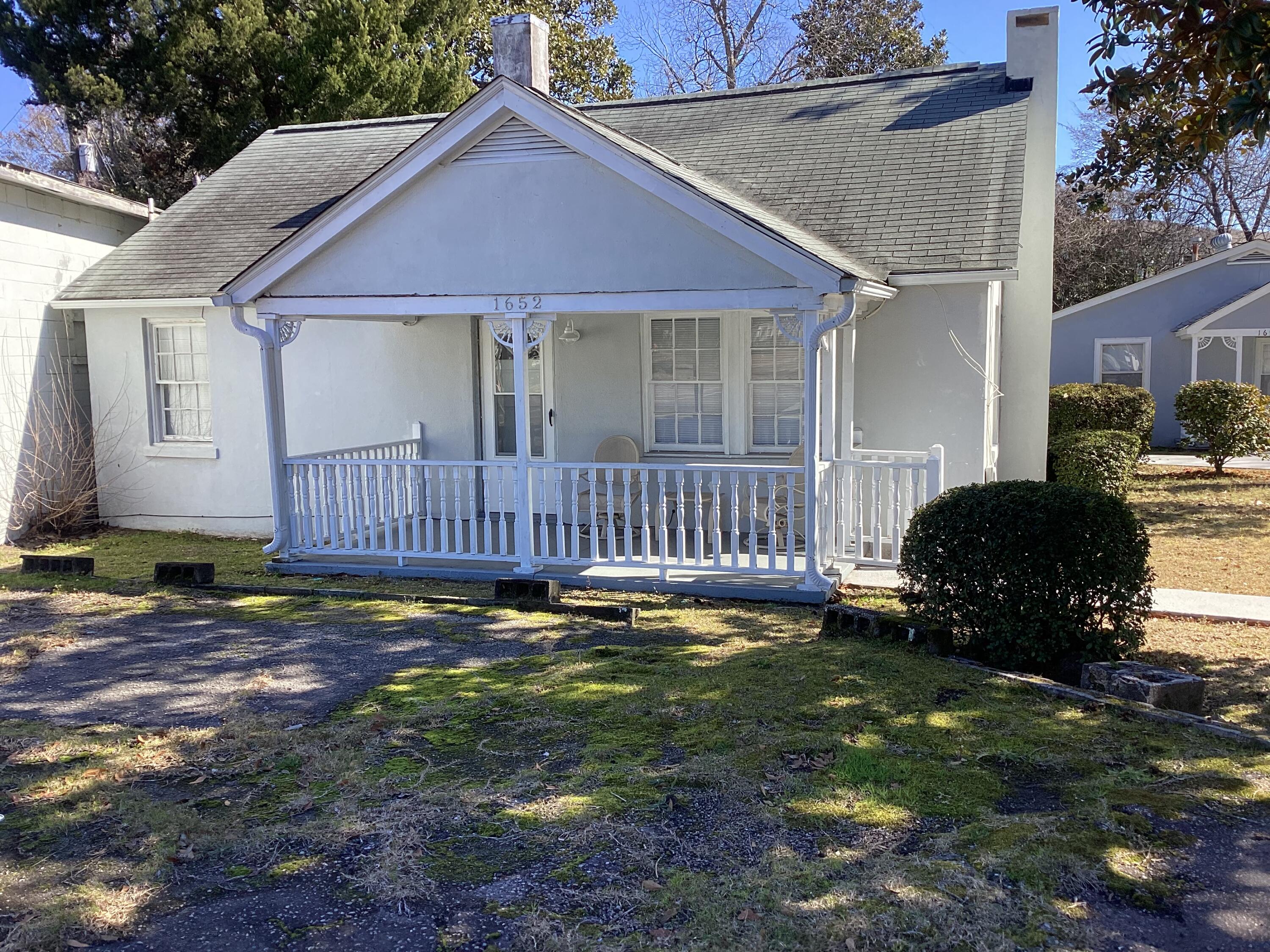 1652 Folly Road Charleston SC 29412