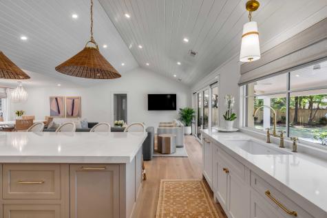 690 Pelzer Drive Mount Pleasant SC 29464