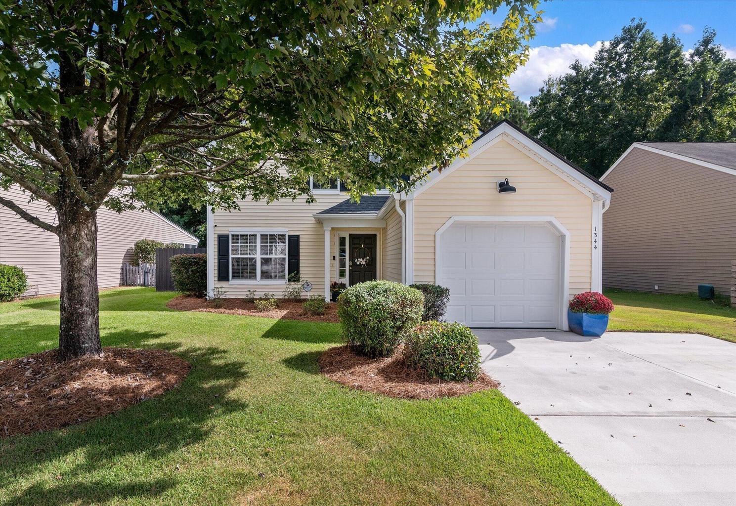 1344 Palm Cove Drive Charleston SC 29492