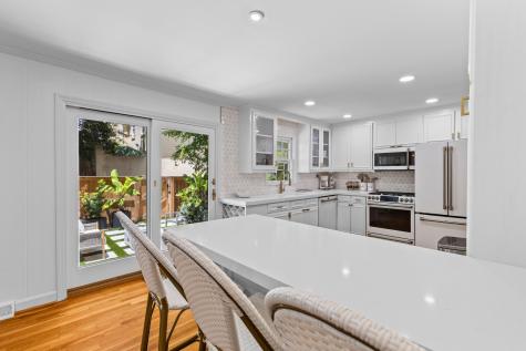 146 Broad Charleston SC 29401