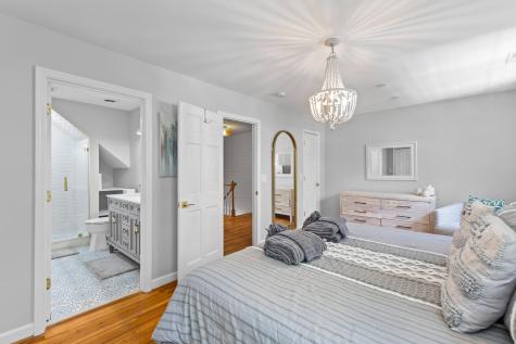 146 Broad Charleston SC 29401