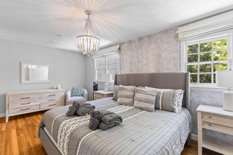 146 Broad Charleston SC 29401