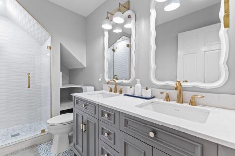 146 Broad Charleston SC 29401
