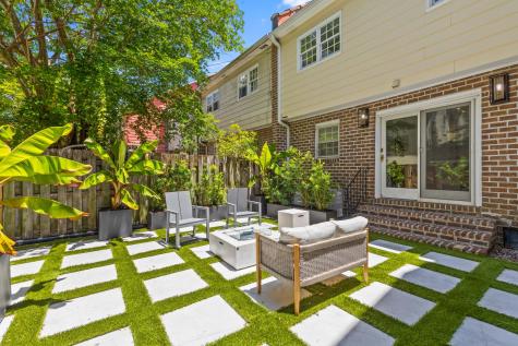 146 Broad Charleston SC 29401