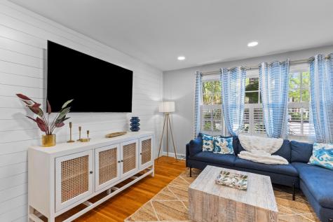 146 Broad Charleston SC 29401