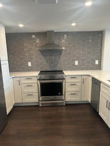14 Lockwood Drive Charleston SC 29401