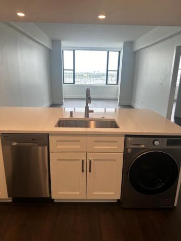 14 Lockwood Drive Charleston SC 29401