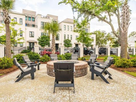 540 Helmsman Street Charleston SC 29492