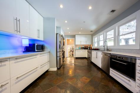 43 N Enston Avenue Charleston SC 29403
