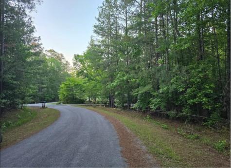 L25, B65 Crescent Drive Mccormick SC 29835