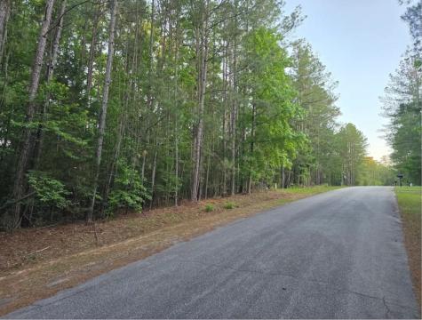 L25, B65 Crescent Drive Mccormick SC 29835