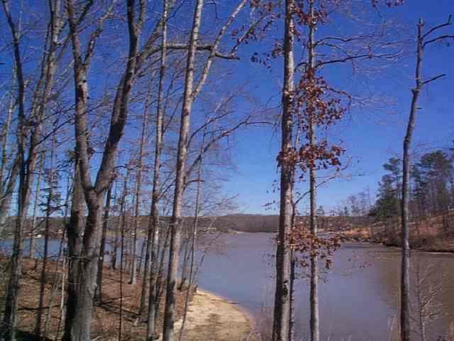 846/845 Eagles Harbor Drive Hodges SC 29653