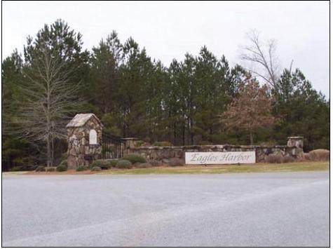 846/845 Eagles Harbor Drive Hodges SC 29653