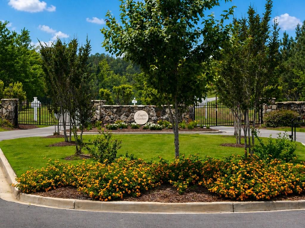 729 Eagles Harbor Drive Hodges SC 29653
