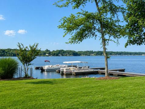 729 Eagles Harbor Drive Hodges SC 29653