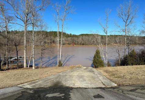 519 Terrapin Pointe Road Hodges SC 29653