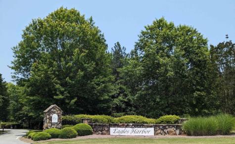 412 Eagles Harbor Drive Hodges SC 29653