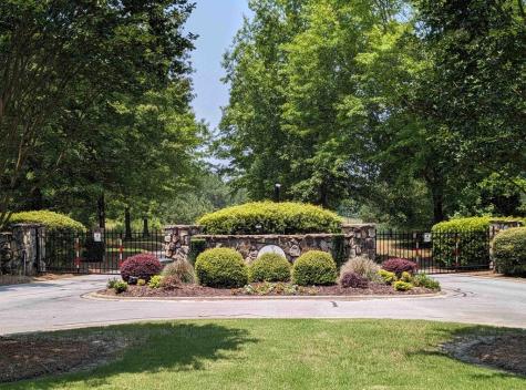 412 Eagles Harbor Drive Hodges SC 29653