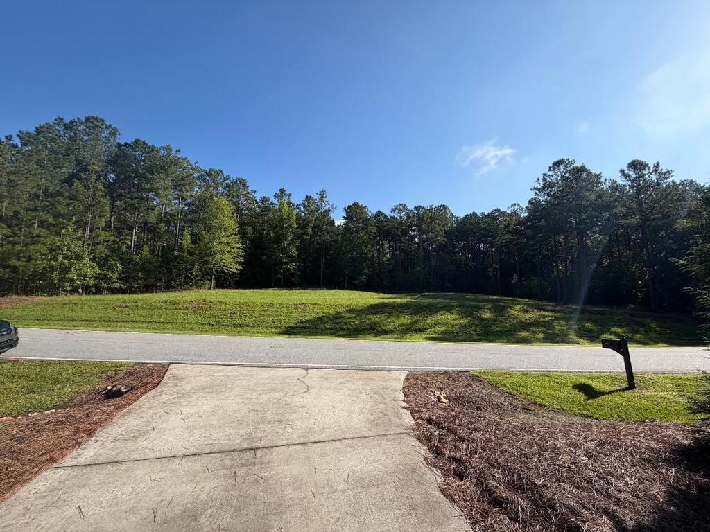 407 Eagles Harbor Drive Hodges SC 29653