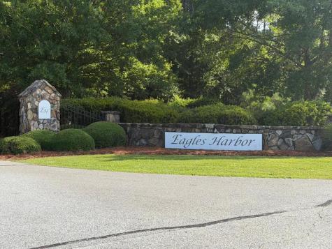 407 Eagles Harbor Drive Hodges SC 29653