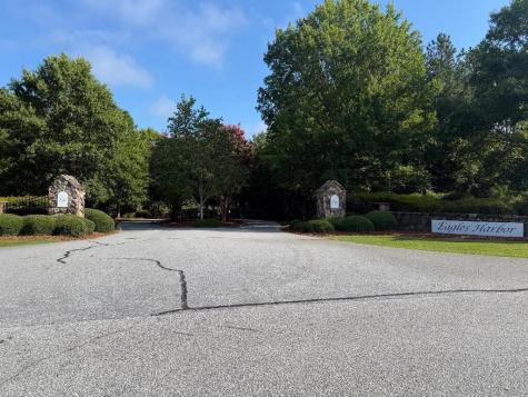 407 Eagles Harbor Drive Hodges SC 29653
