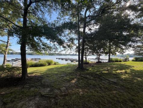 407 Eagles Harbor Drive Hodges SC 29653