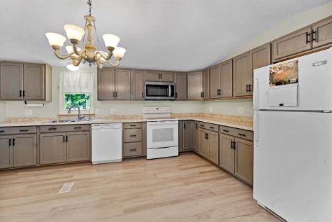 9423 Hwy 246 S Saluda SC 29138