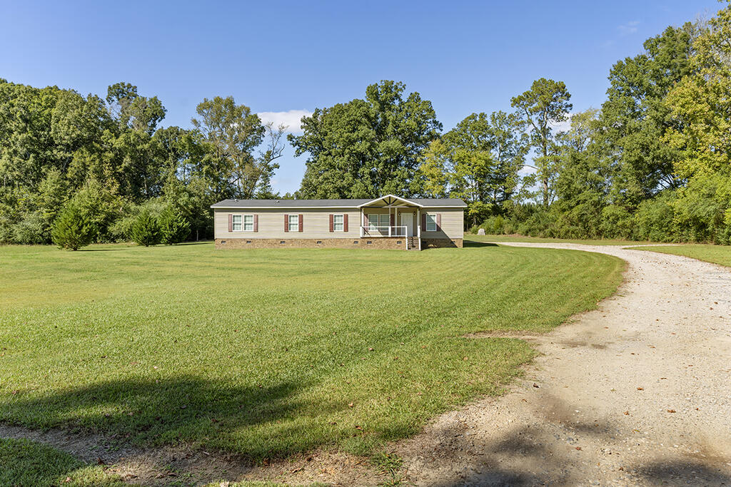 6498 Greenwood Highway Saluda SC 29138
