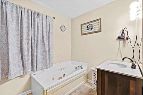 3258 Highway 72 W Clinton SC 29325