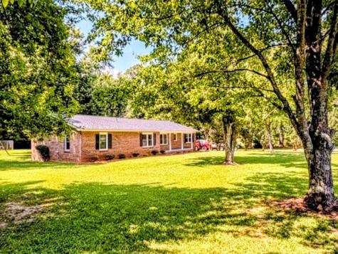 3258 Highway 72 W Clinton SC 29325