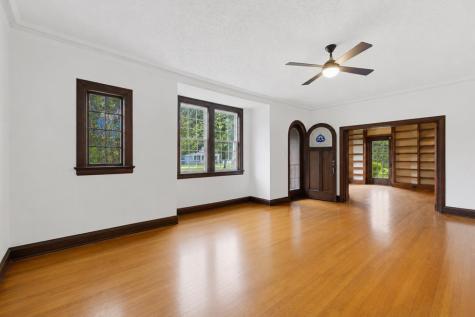 511 E Cambridge Avenue Greenwood SC 29646