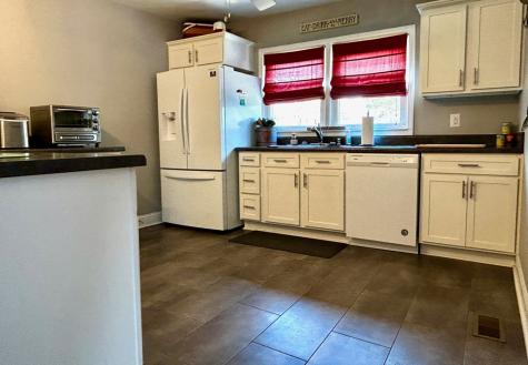 1109 Calhoun Rd E Greenwood SC 29649