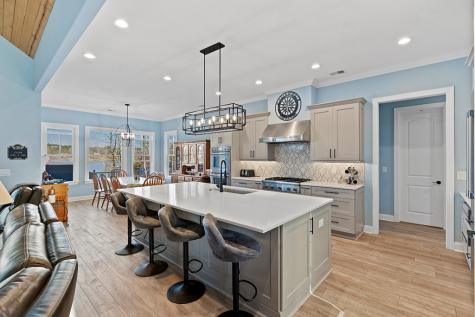 990 Eagles Harbor Drive Hodges SC 29653