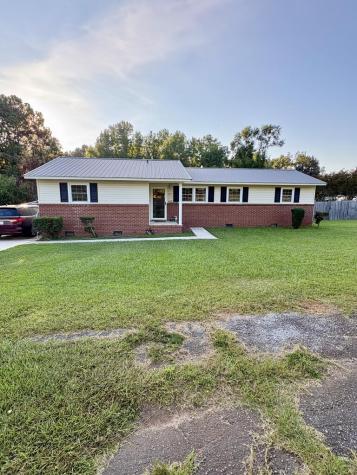 2217 Old Laurens Road Greenwood SC 29649