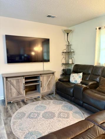 2217 Old Laurens Road Greenwood SC 29649