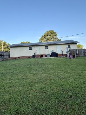 2217 Old Laurens Road Greenwood SC 29649